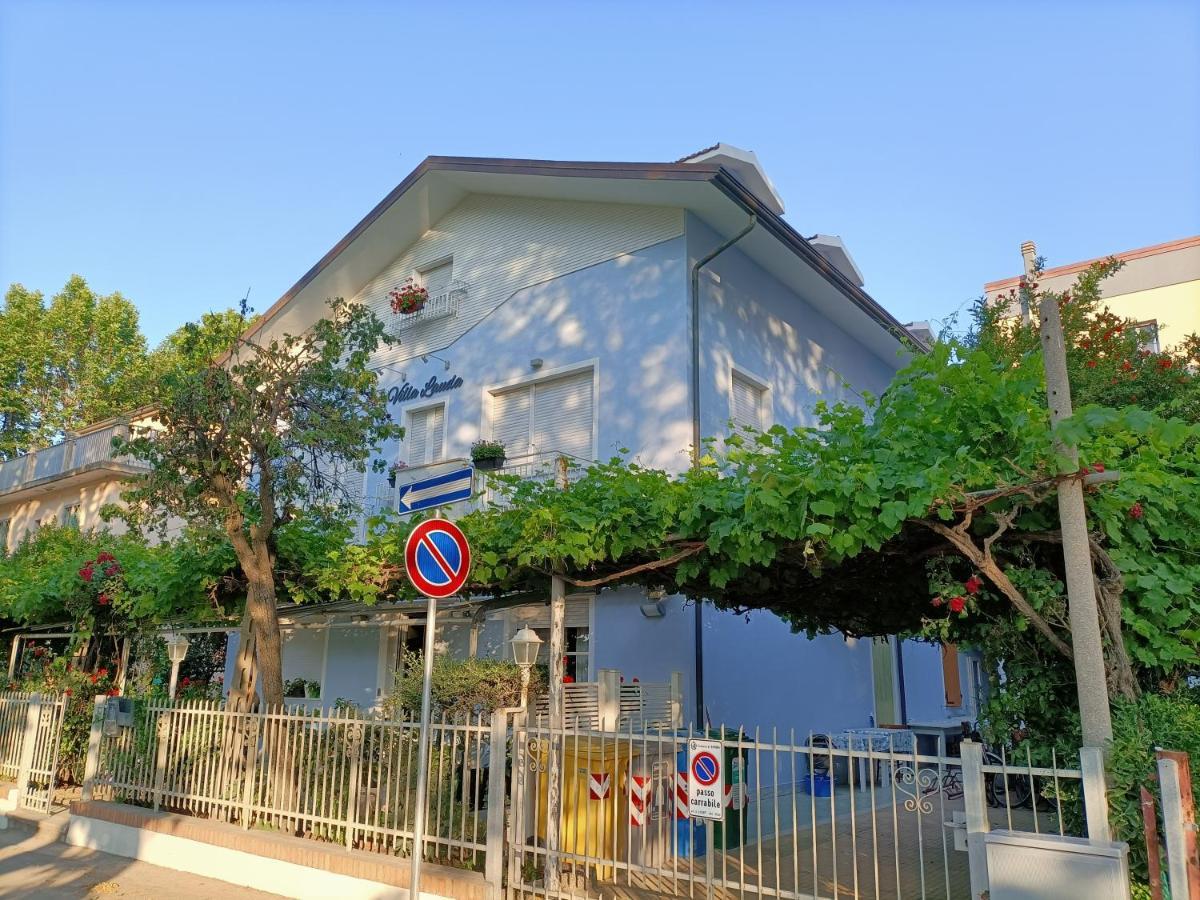 Villa Lauda B&B Rimini Buitenkant foto