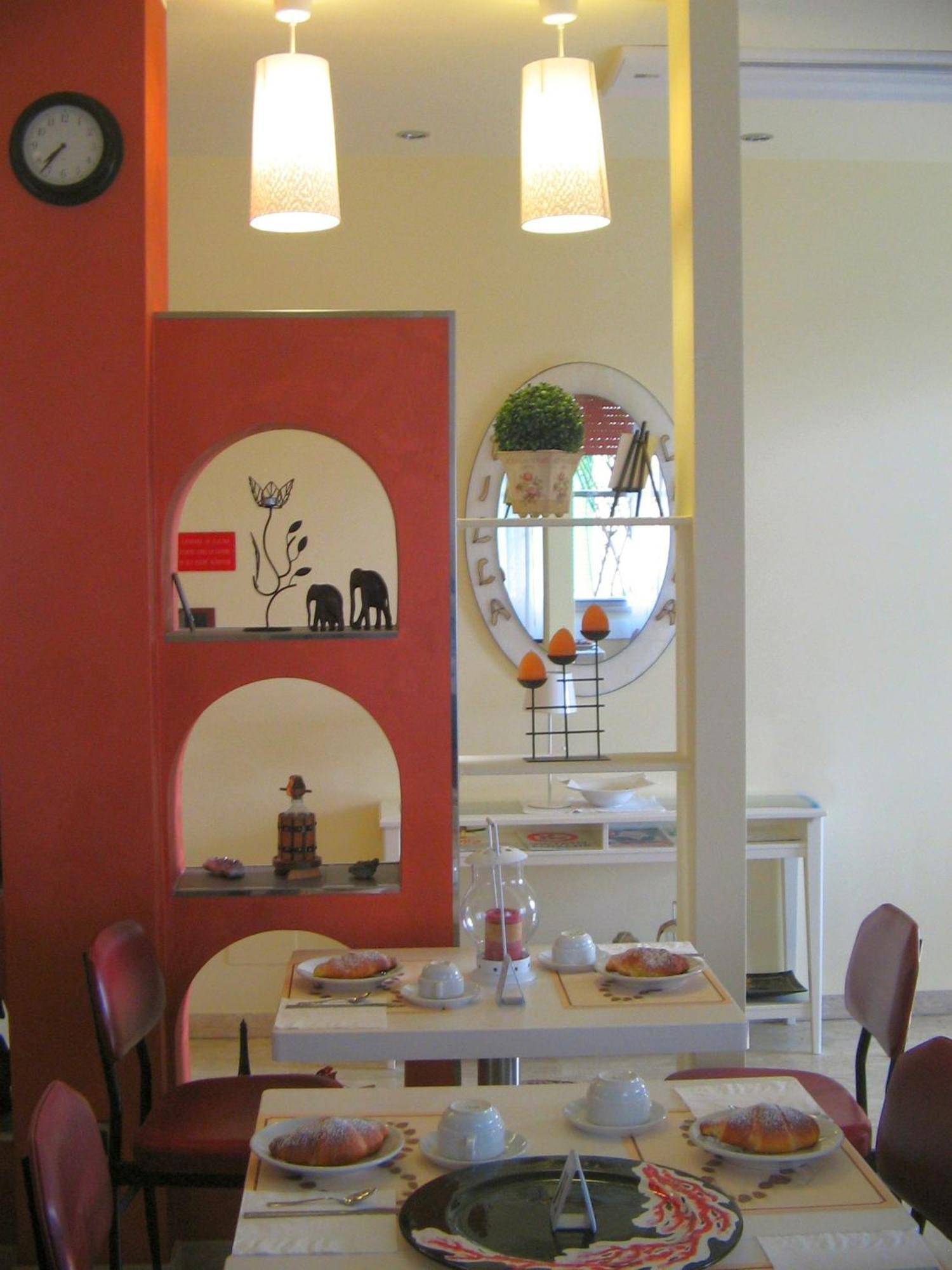 Villa Lauda B&B Rimini Buitenkant foto