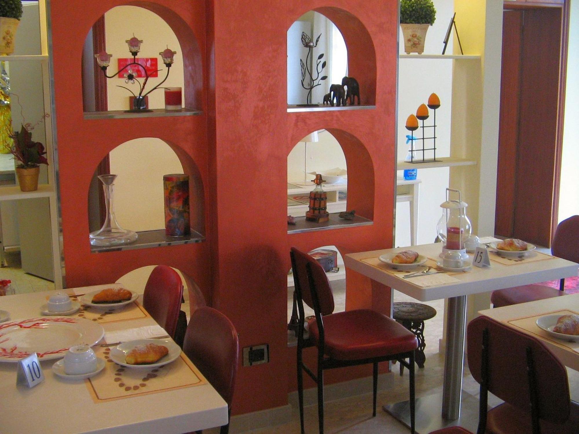Villa Lauda B&B Rimini Buitenkant foto