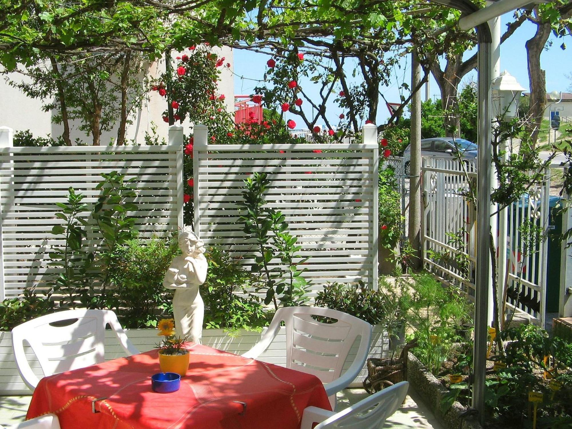 Villa Lauda B&B Rimini Buitenkant foto